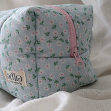 Load image into Gallery viewer, Soft Petal Vanity Bag