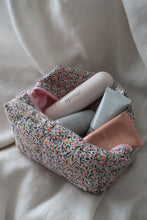 Load image into Gallery viewer, Wildflower Vanity Bag