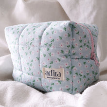 Load image into Gallery viewer, Soft Petal Vanity Bag