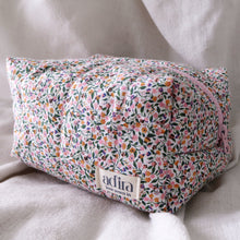 Load image into Gallery viewer, Wildflower Vanity Bag