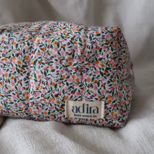 Load image into Gallery viewer, Wildflower Vanity Bag