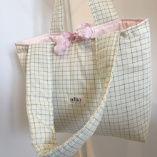 Load image into Gallery viewer, Pastel Meadow Bag
